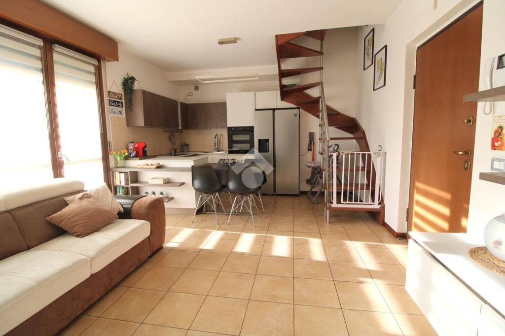 appartamento in vendita a Pogliano Milanese