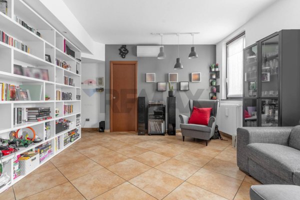 appartamento in vendita a Pogliano Milanese