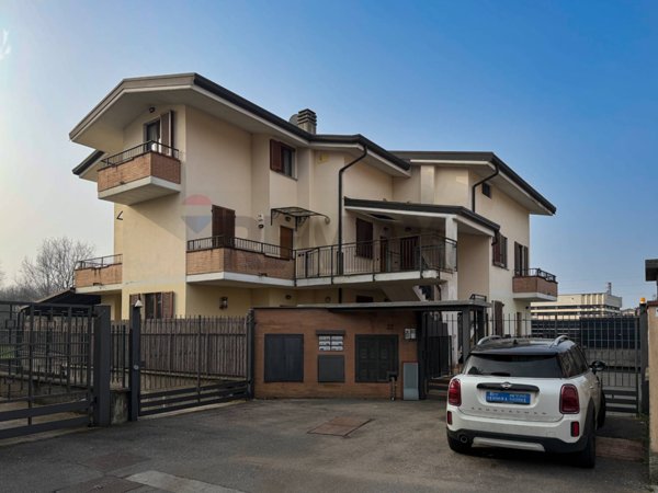 appartamento in vendita a Pogliano Milanese
