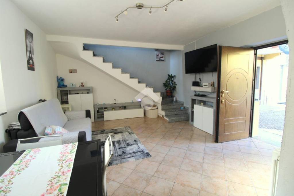 appartamento in vendita a Pogliano Milanese