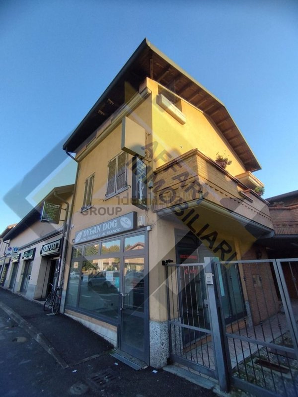 locale commerciale in vendita a Pogliano Milanese