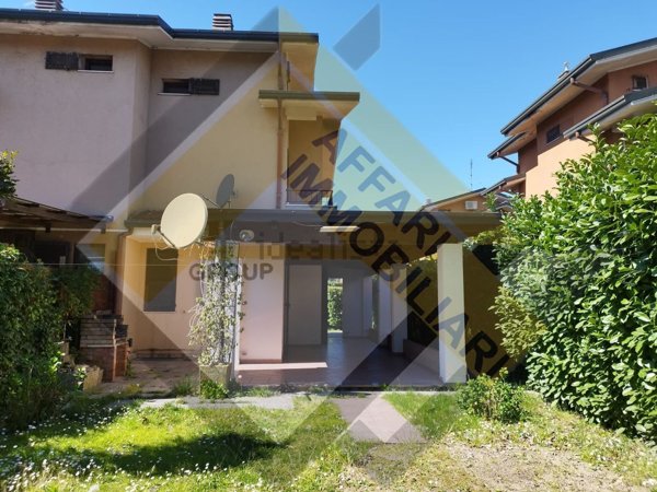 casa indipendente in vendita a Pogliano Milanese