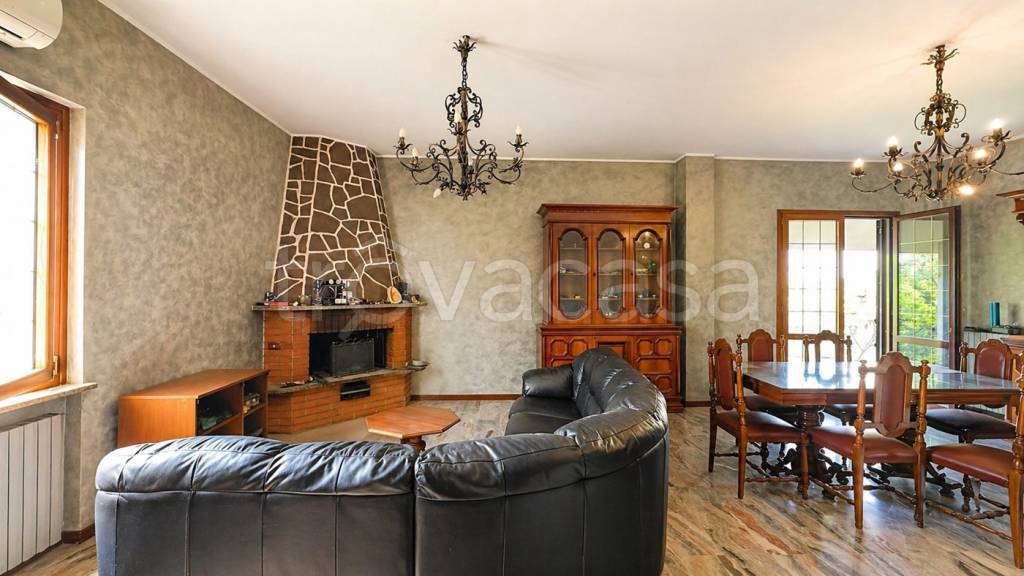 casa indipendente in vendita a Pogliano Milanese