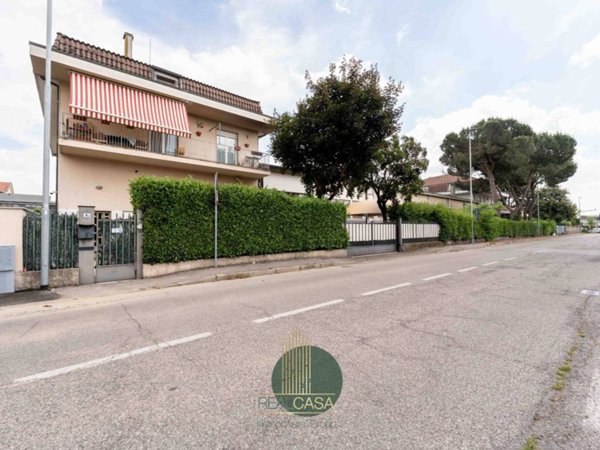 appartamento in vendita a Pogliano Milanese