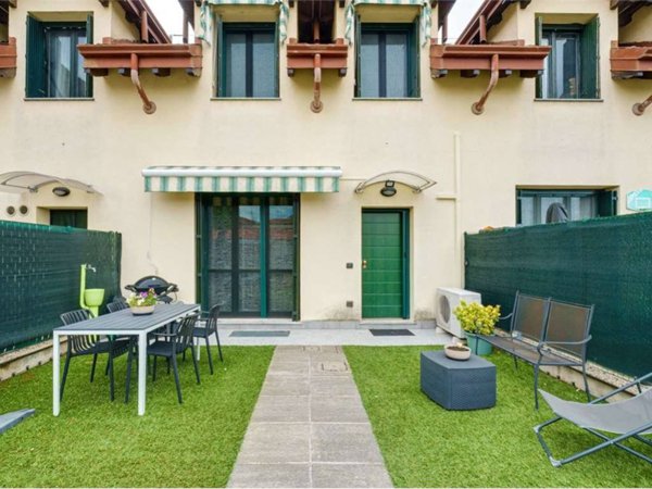 casa indipendente in vendita a Pogliano Milanese