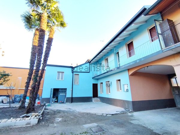 casa semindipendente in vendita a Pogliano Milanese