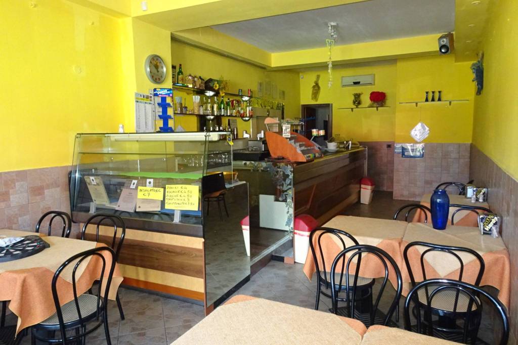 negozio in vendita a Pogliano Milanese
