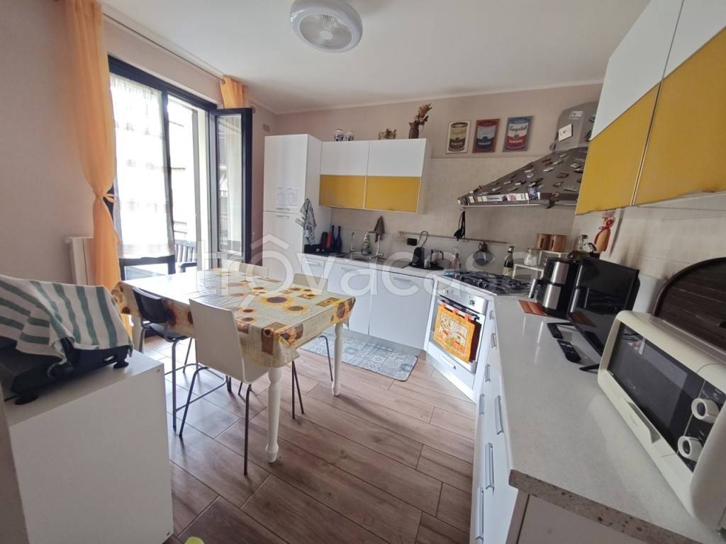 appartamento in vendita a Pogliano Milanese