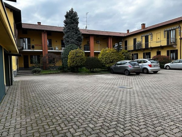 casa indipendente in vendita a Pogliano Milanese
