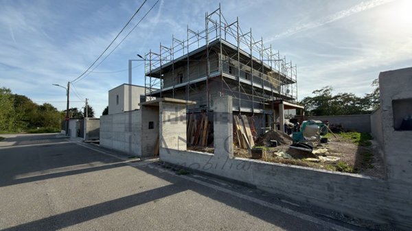 casa indipendente in vendita a Pogliano Milanese