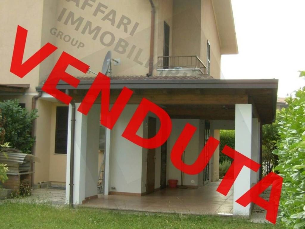 casa indipendente in vendita a Pogliano Milanese