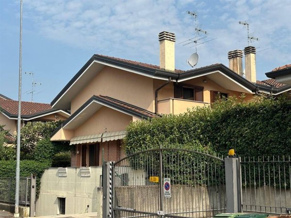 casa indipendente in vendita a Pozzo d'Adda