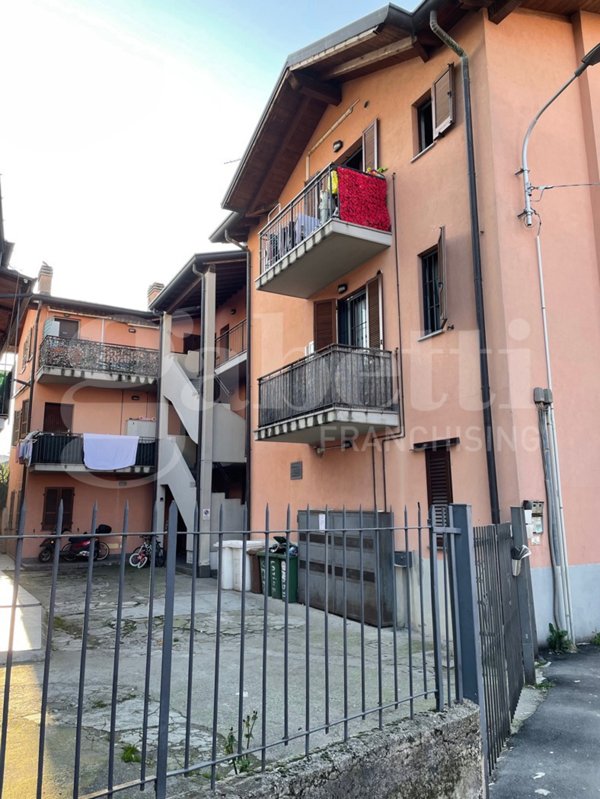 appartamento in vendita a Pozzo d'Adda in zona Bettola
