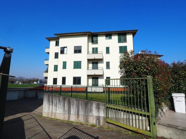appartamento in vendita a Pozzo d'Adda in zona Bettola