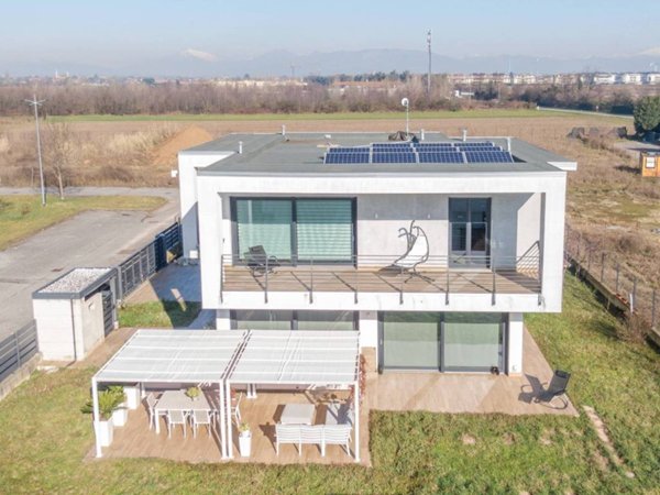 casa indipendente in vendita a Pozzo d'Adda