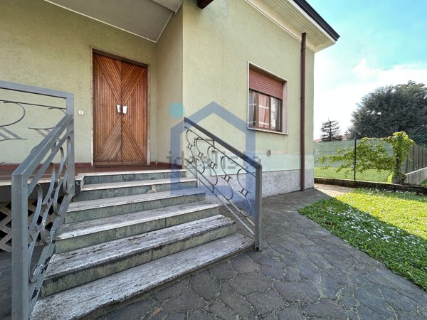 casa indipendente in vendita a Pozzo d'Adda