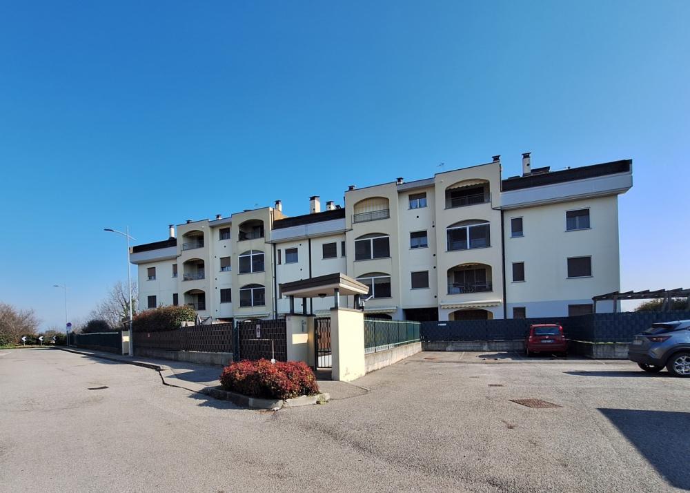 appartamento in vendita a Pozzo d'Adda in zona Bettola