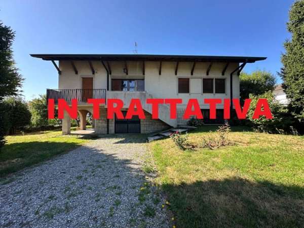 casa indipendente in vendita a Pozzo d'Adda in zona Bettola