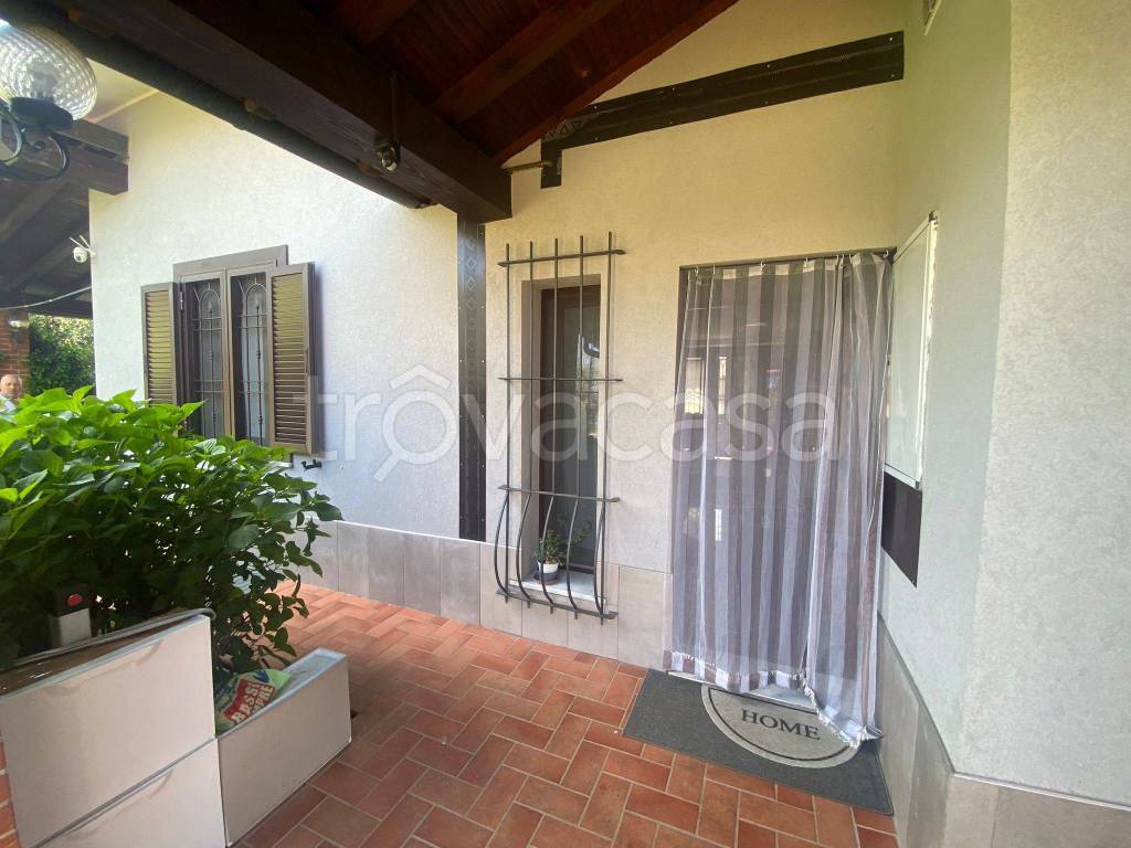 casa indipendente in vendita a Pozzo d'Adda in zona Bettola