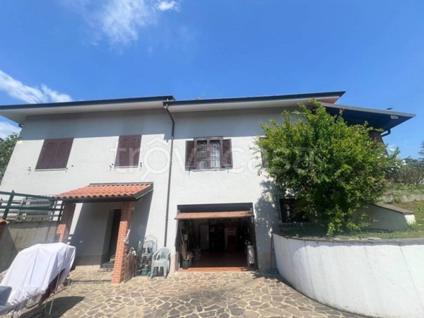 casa indipendente in vendita a Pozzo d'Adda in zona Bettola