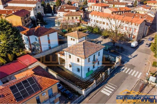 casa indipendente in vendita a Pozzo d'Adda