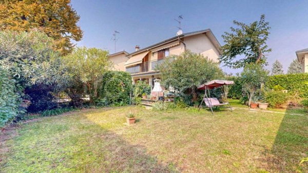 casa indipendente in vendita a Pozzo d'Adda