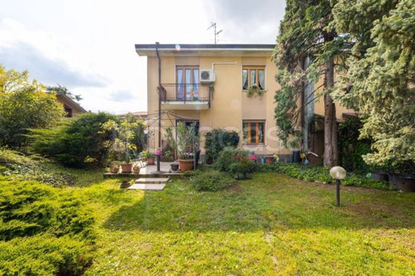 appartamento in vendita a Pozzo d'Adda in zona Bettola