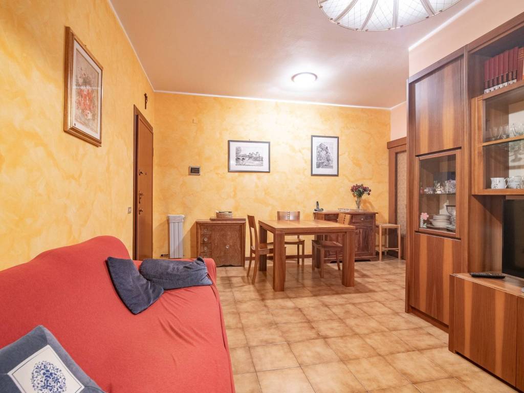 appartamento in vendita a Pozzo d'Adda in zona Bettola