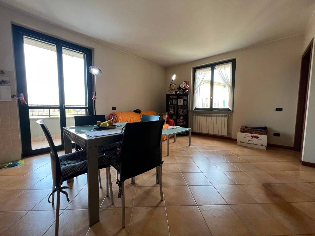 appartamento in vendita a Pozzo d'Adda in zona Bettola