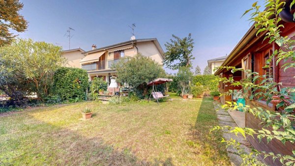 casa indipendente in vendita a Pozzo d'Adda