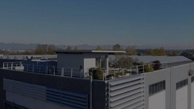 locale commerciale in vendita a Pozzo d'Adda