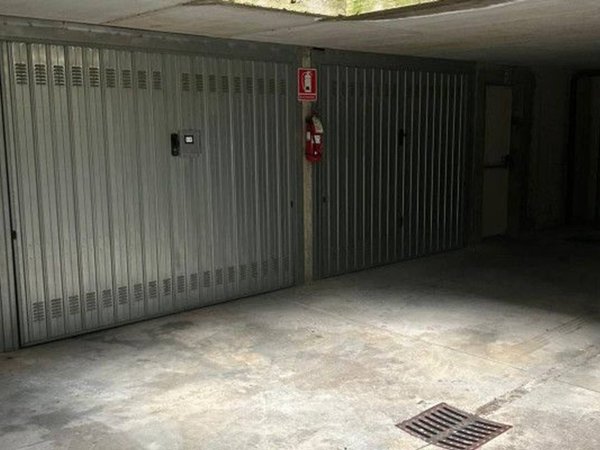 negozio in vendita a Pozzo d'Adda