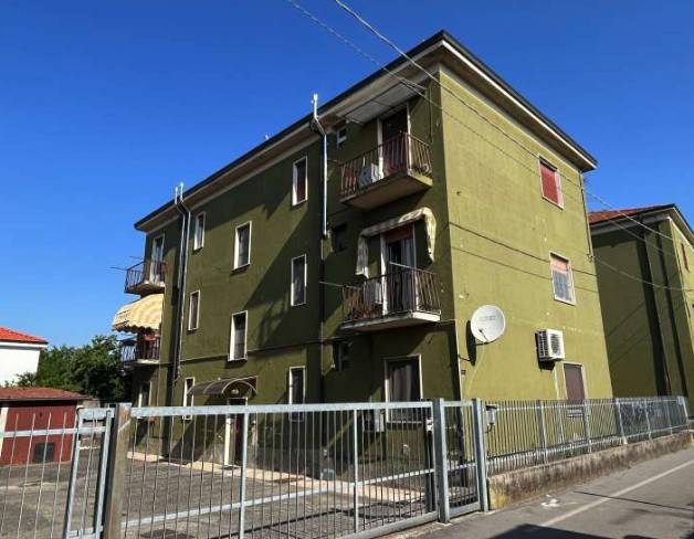 appartamento in vendita a Pozzo d'Adda in zona Bettola