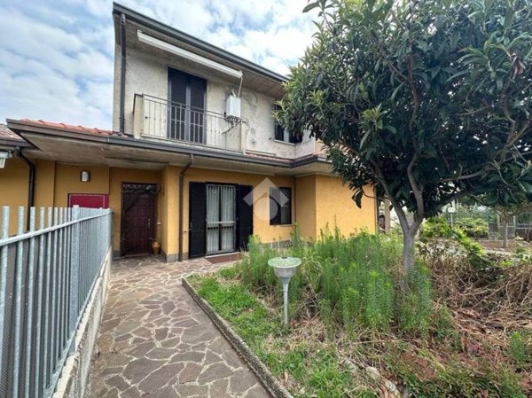 appartamento in vendita a Pozzo d'Adda in zona Bettola