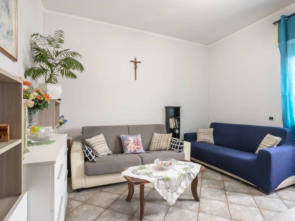 appartamento in vendita a Pozzo d'Adda in zona Bettola