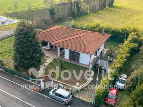 casa indipendente in vendita a Pozzo d'Adda in zona Bettola
