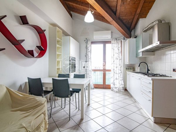 appartamento in vendita a Pozzo d'Adda in zona Bettola