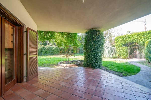 casa indipendente in vendita a Pozzo d'Adda in zona Bettola