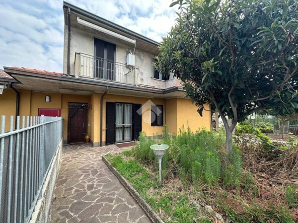 appartamento in vendita a Pozzo d'Adda in zona Bettola