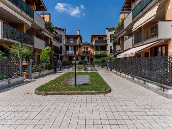 appartamento in vendita a Pozzo d'Adda in zona Bettola