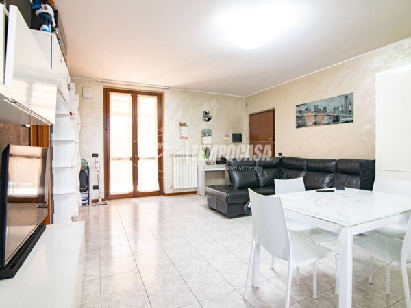 appartamento in vendita a Pozzo d'Adda in zona Bettola