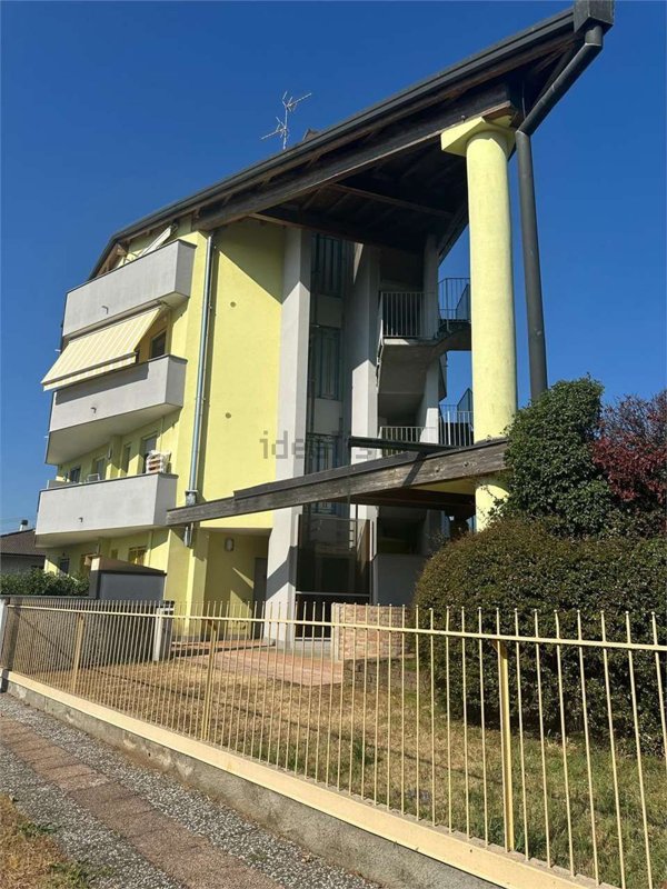 appartamento in vendita a Pozzo d'Adda in zona Bettola