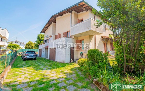 casa indipendente in vendita a Pozzo d'Adda in zona Bettola