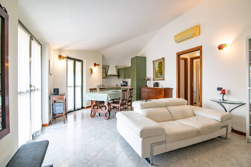 appartamento in vendita a Pozzo d'Adda in zona Bettola