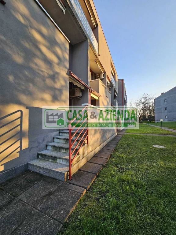 appartamento in vendita a Pozzuolo Martesana in zona Trecella