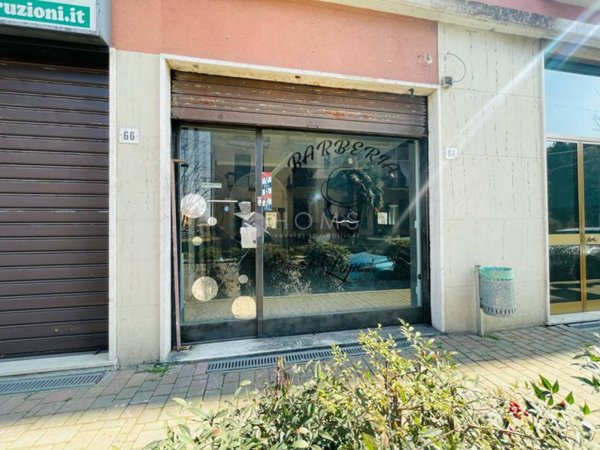 negozio in vendita a Pozzuolo Martesana