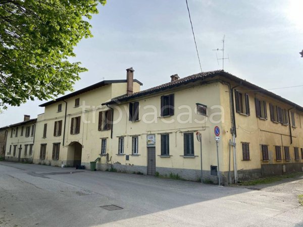 trivano in vendita a Pozzuolo Martesana in zona Bisentrate