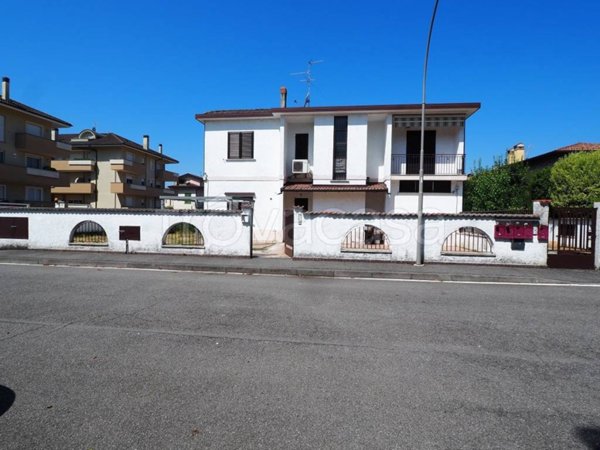 casa indipendente in vendita a Pozzuolo Martesana
