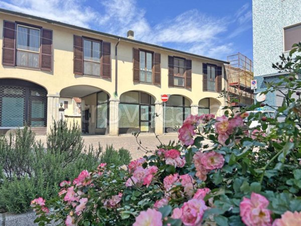 appartamento in vendita a Pozzuolo Martesana in zona Trecella