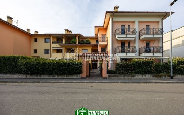 appartamento in vendita a Pozzuolo Martesana in zona Trecella